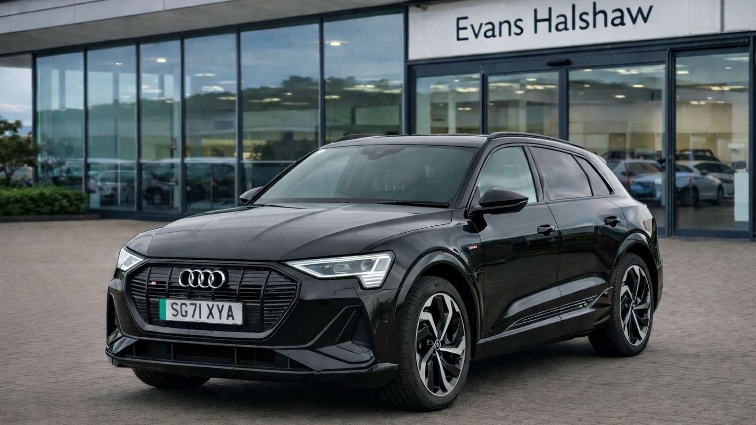 Main listing image - Audi e-tron