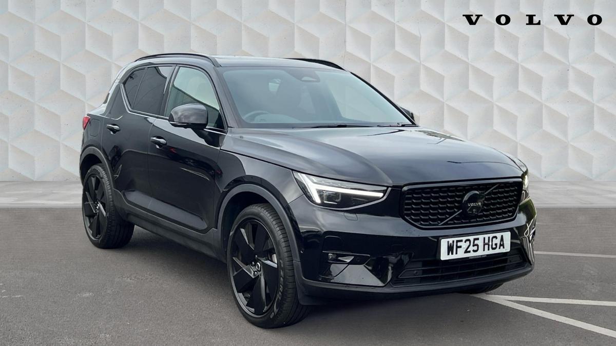 Main listing image - Volvo XC40