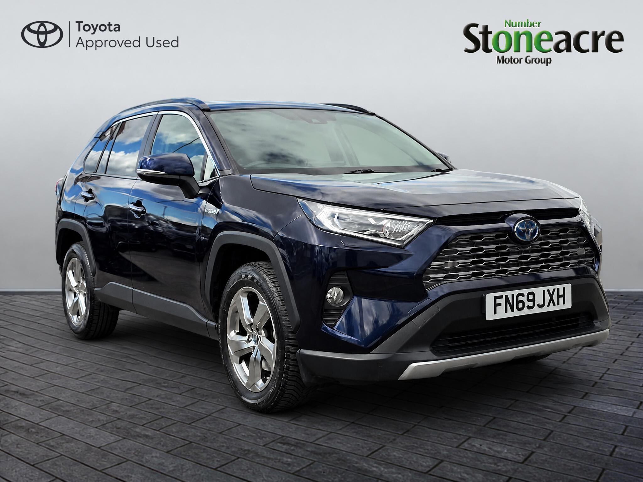 Main listing image - Toyota RAV4