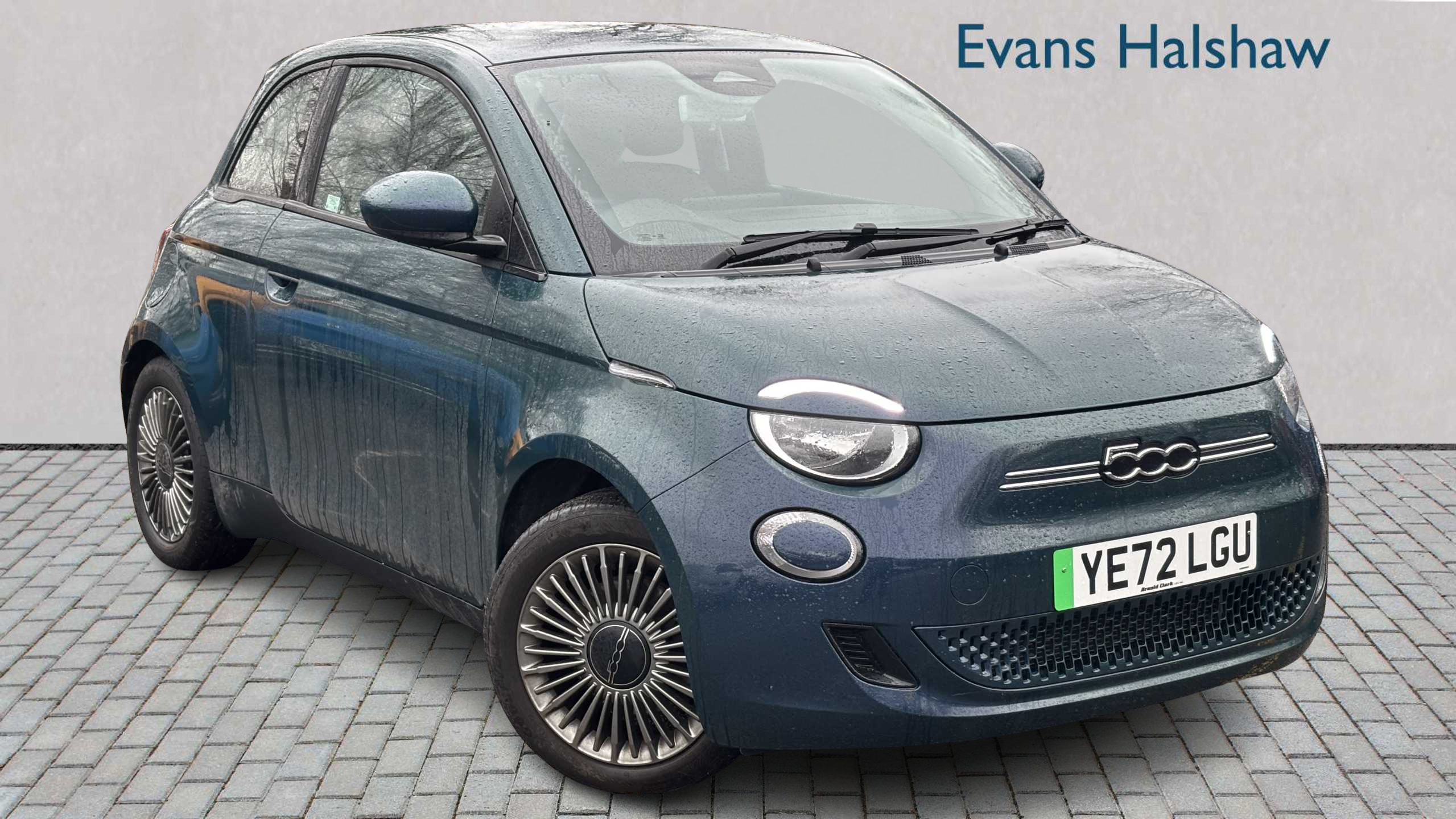 Main listing image - Fiat 500 Electric