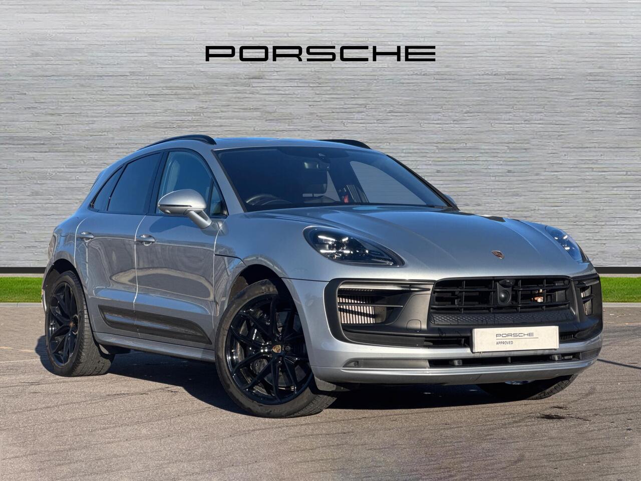 Main listing image - Porsche Macan