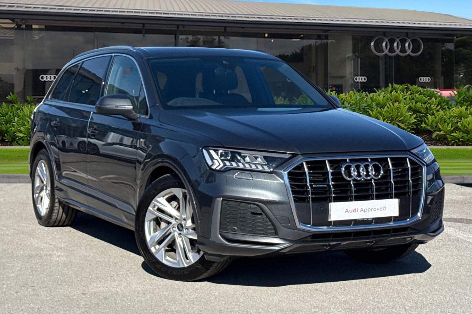 Main listing image - Audi Q7