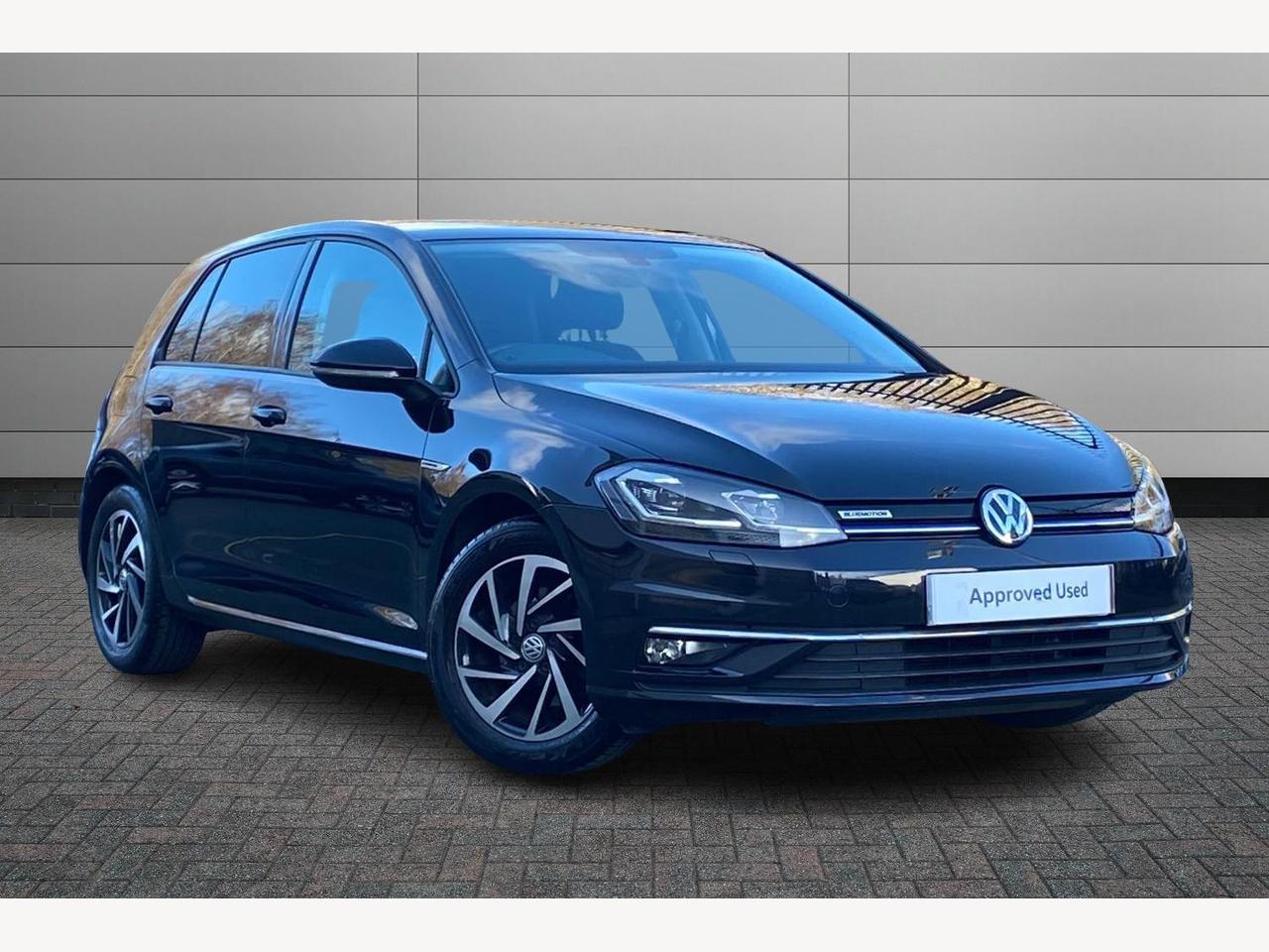 Main listing image - Volkswagen Golf