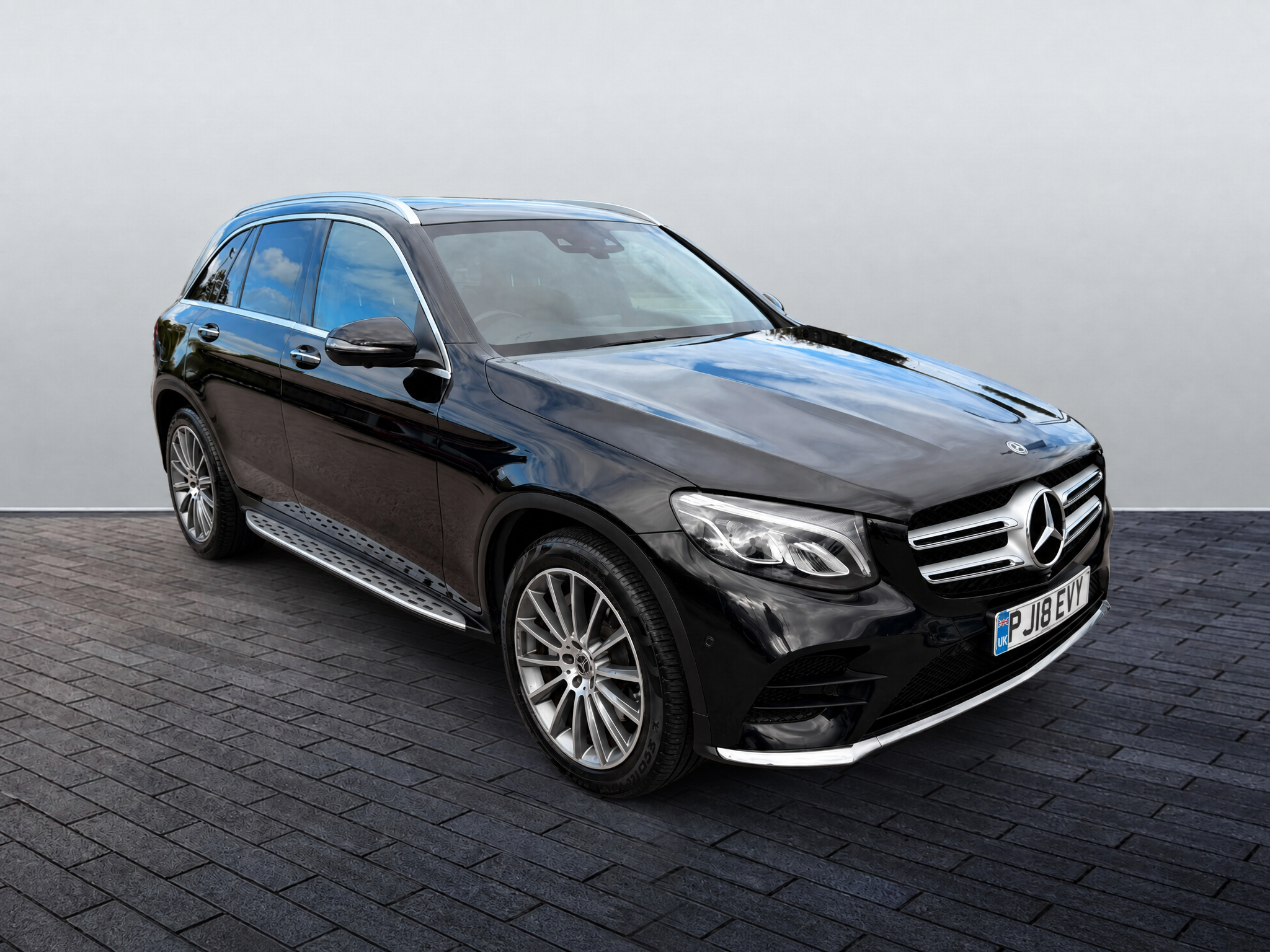 Main listing image - Mercedes-Benz GLC