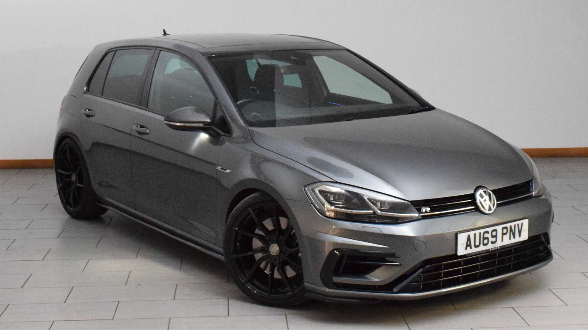 Main listing image - Volkswagen Golf R