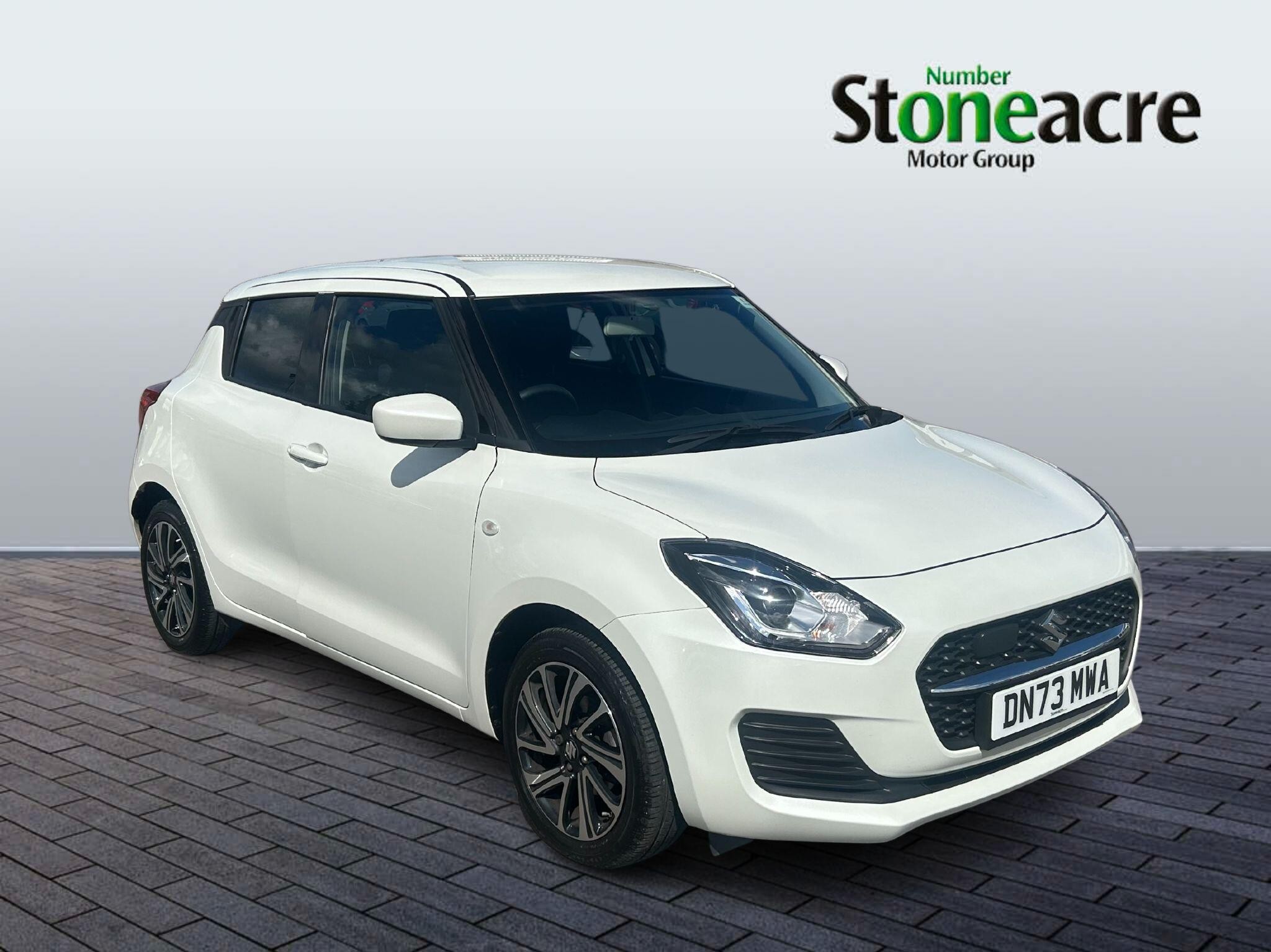 Main listing image - Suzuki Swift