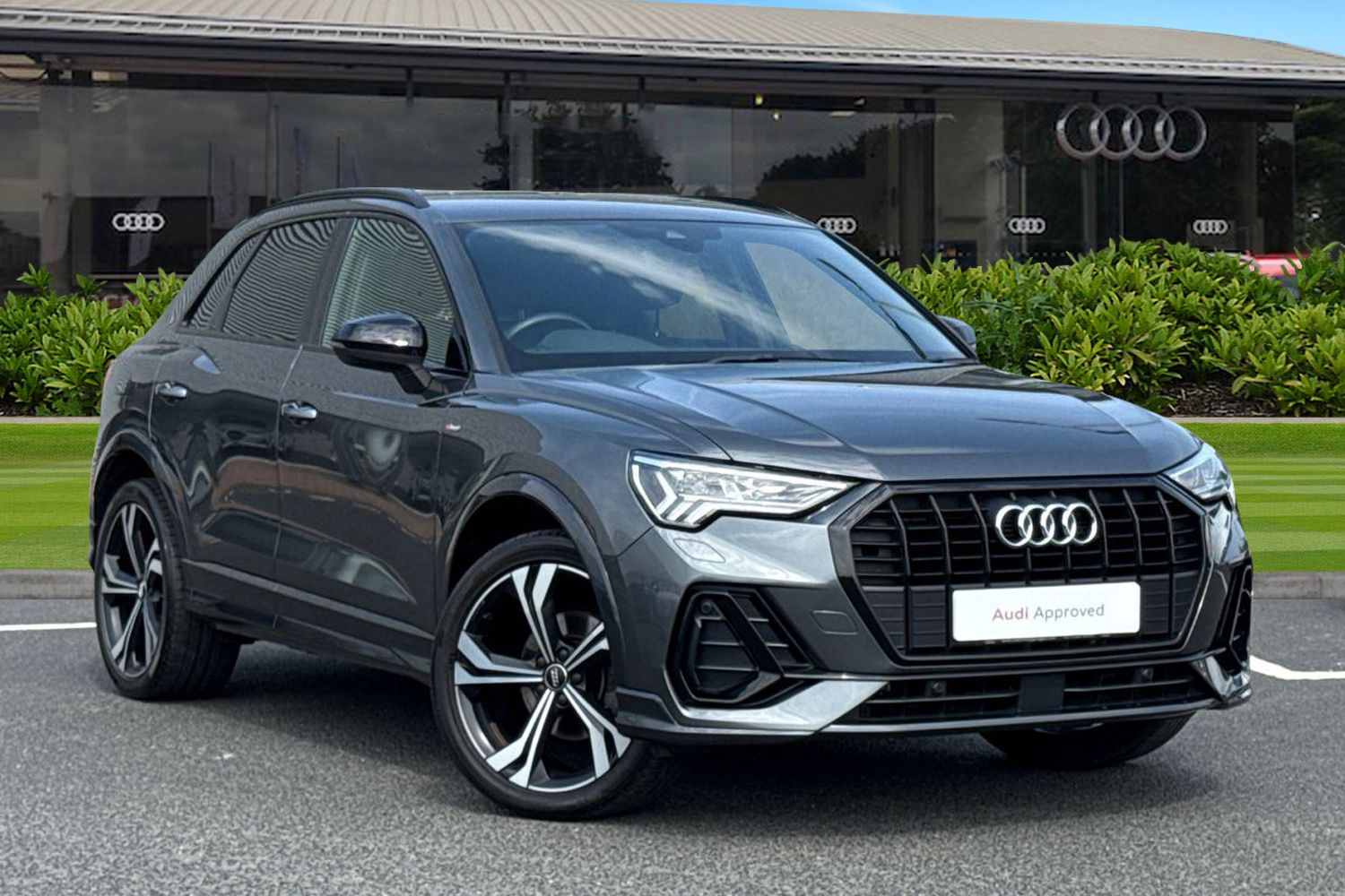 Main listing image - Audi Q3