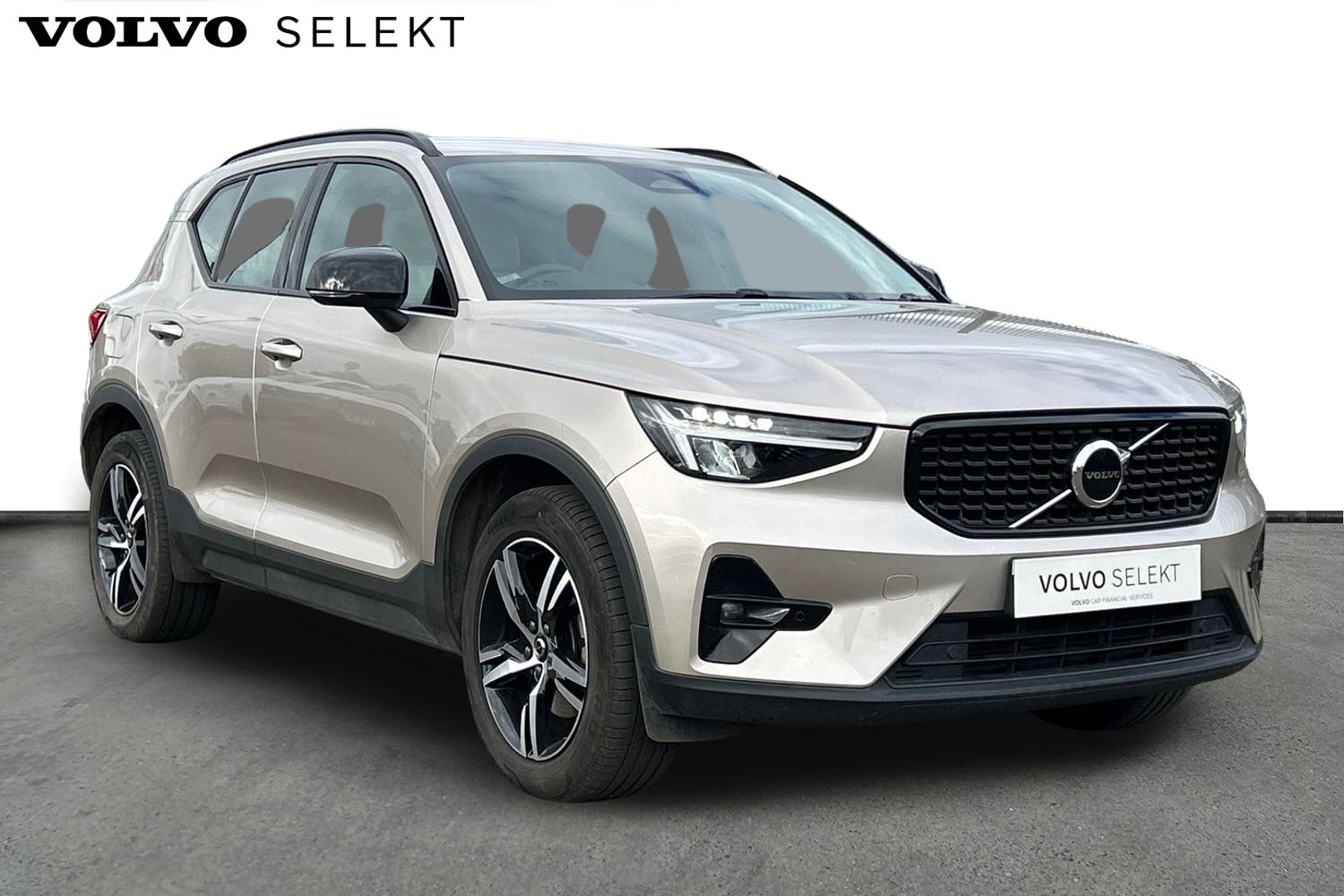 Main listing image - Volvo XC40