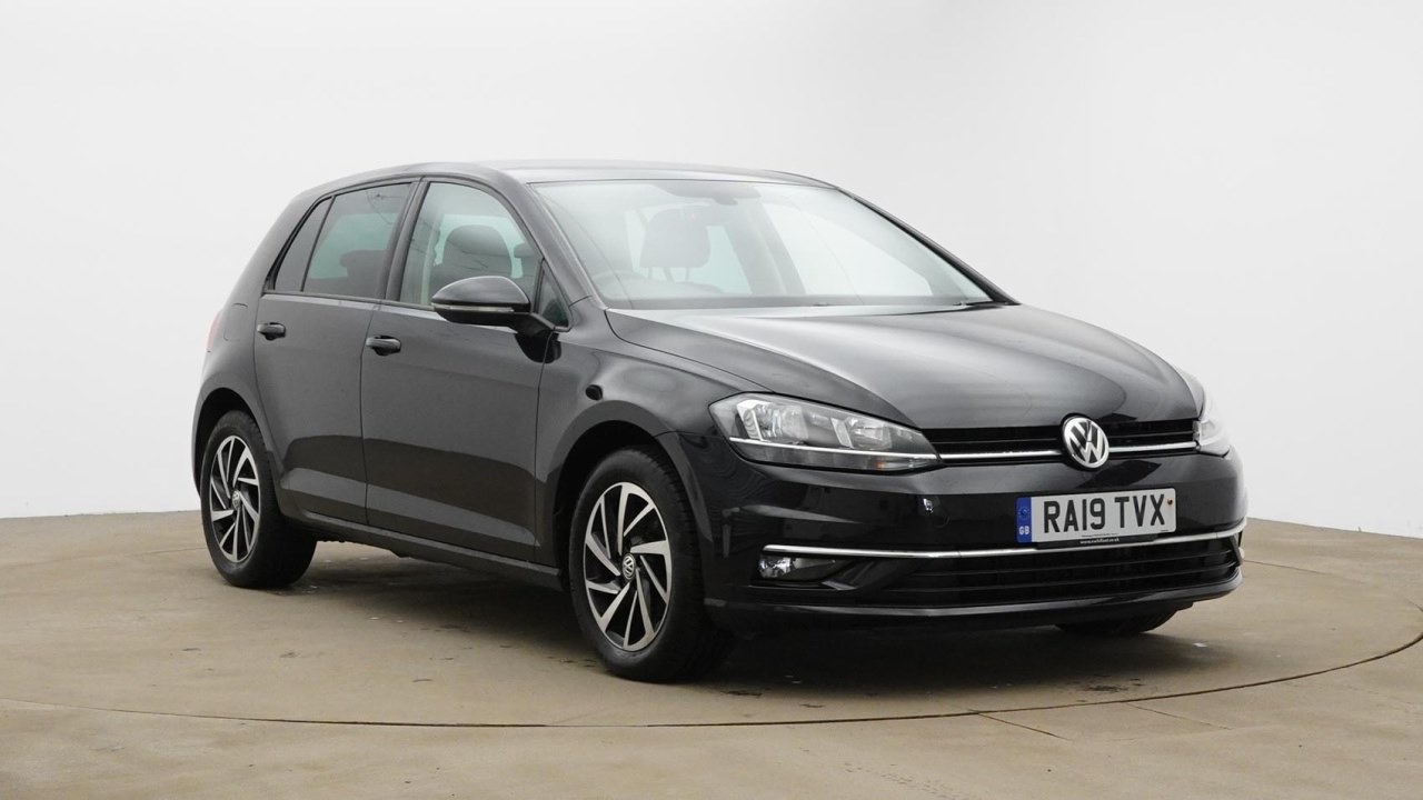 Main listing image - Volkswagen Golf