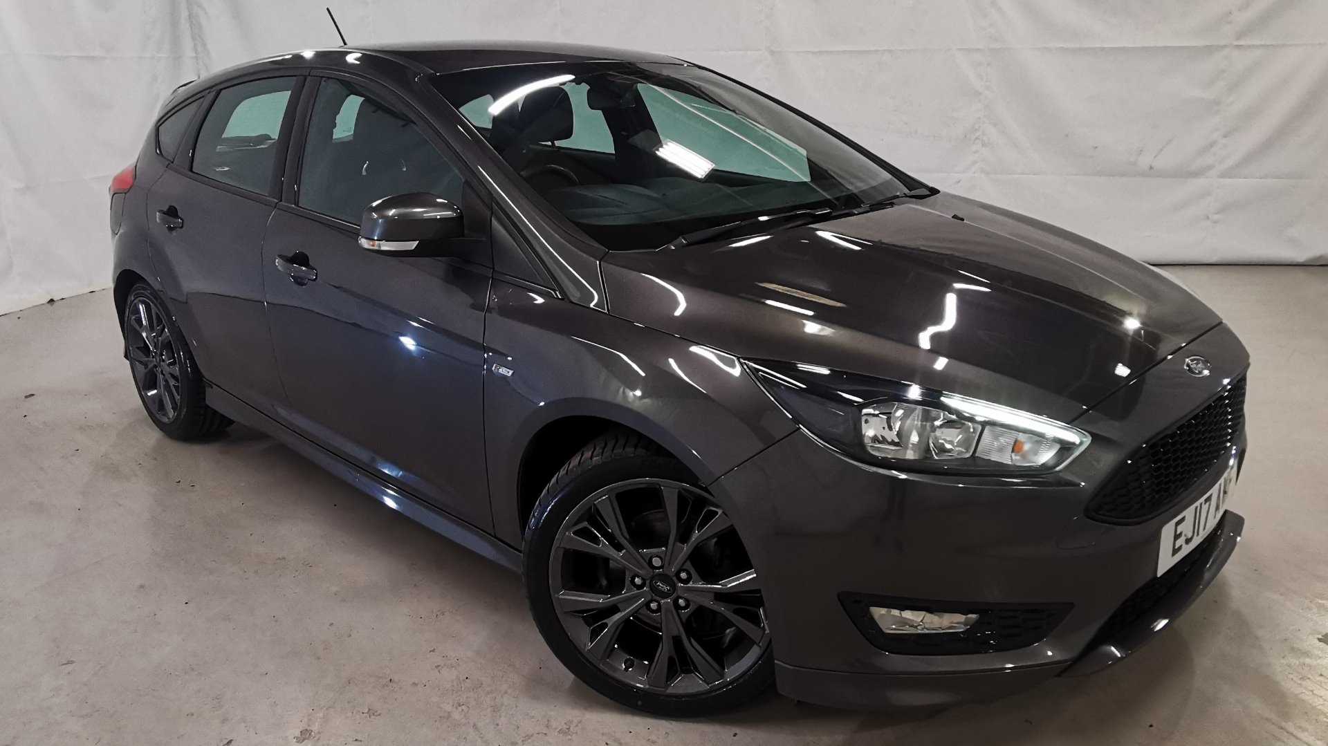 Main listing image - Ford Focus