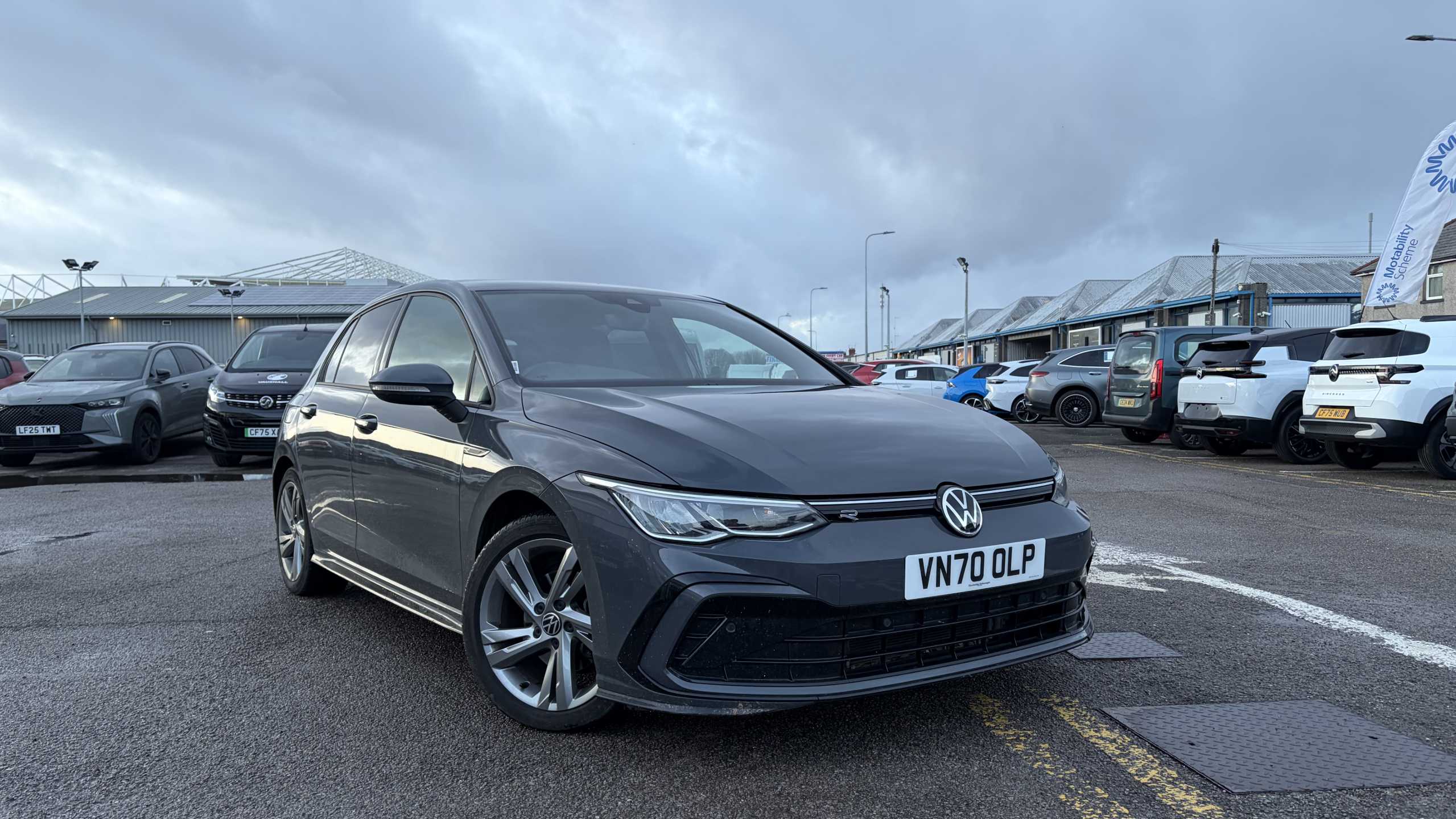 Main listing image - Volkswagen Golf