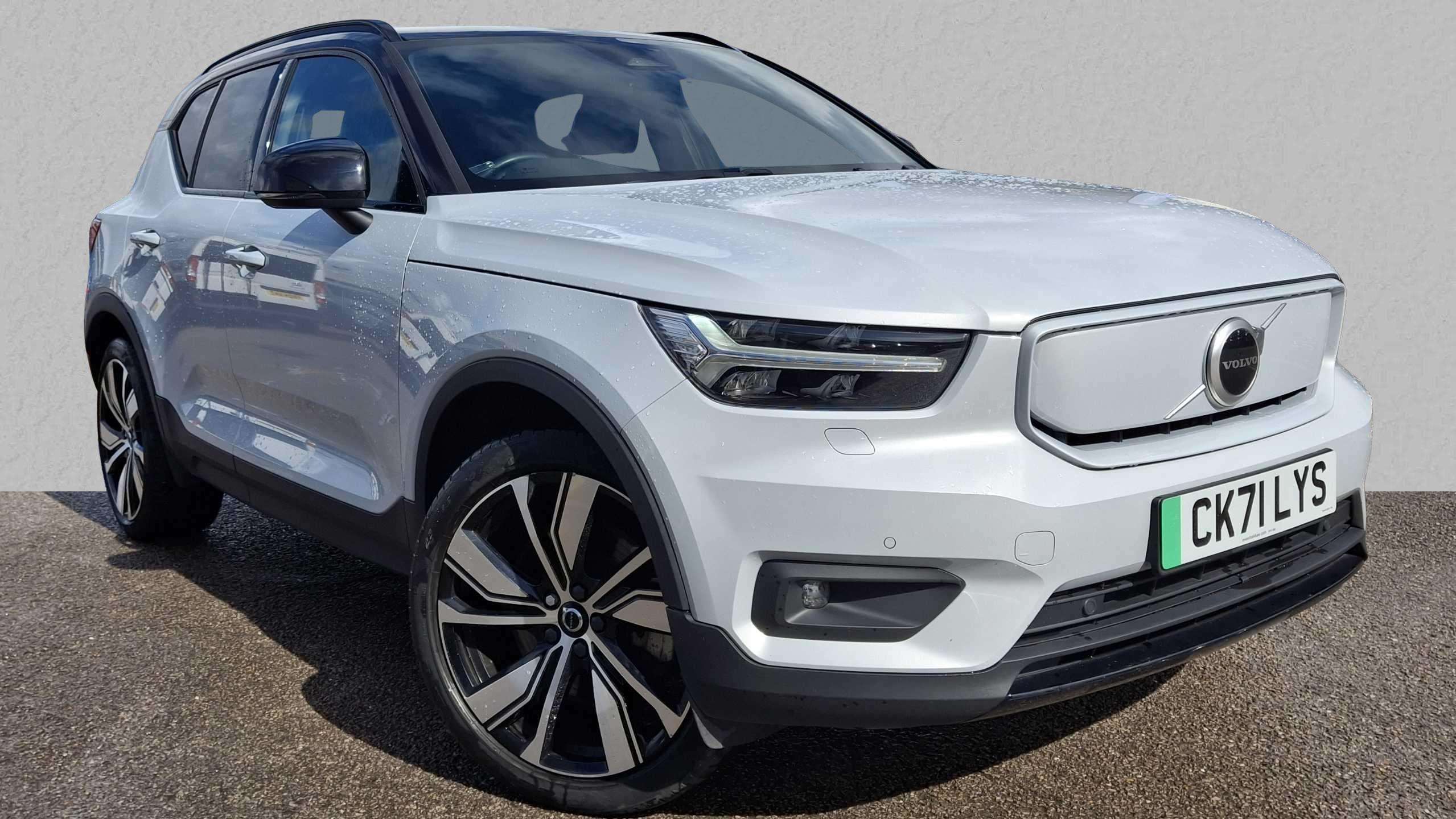 Main listing image - Volvo XC40 Recharge