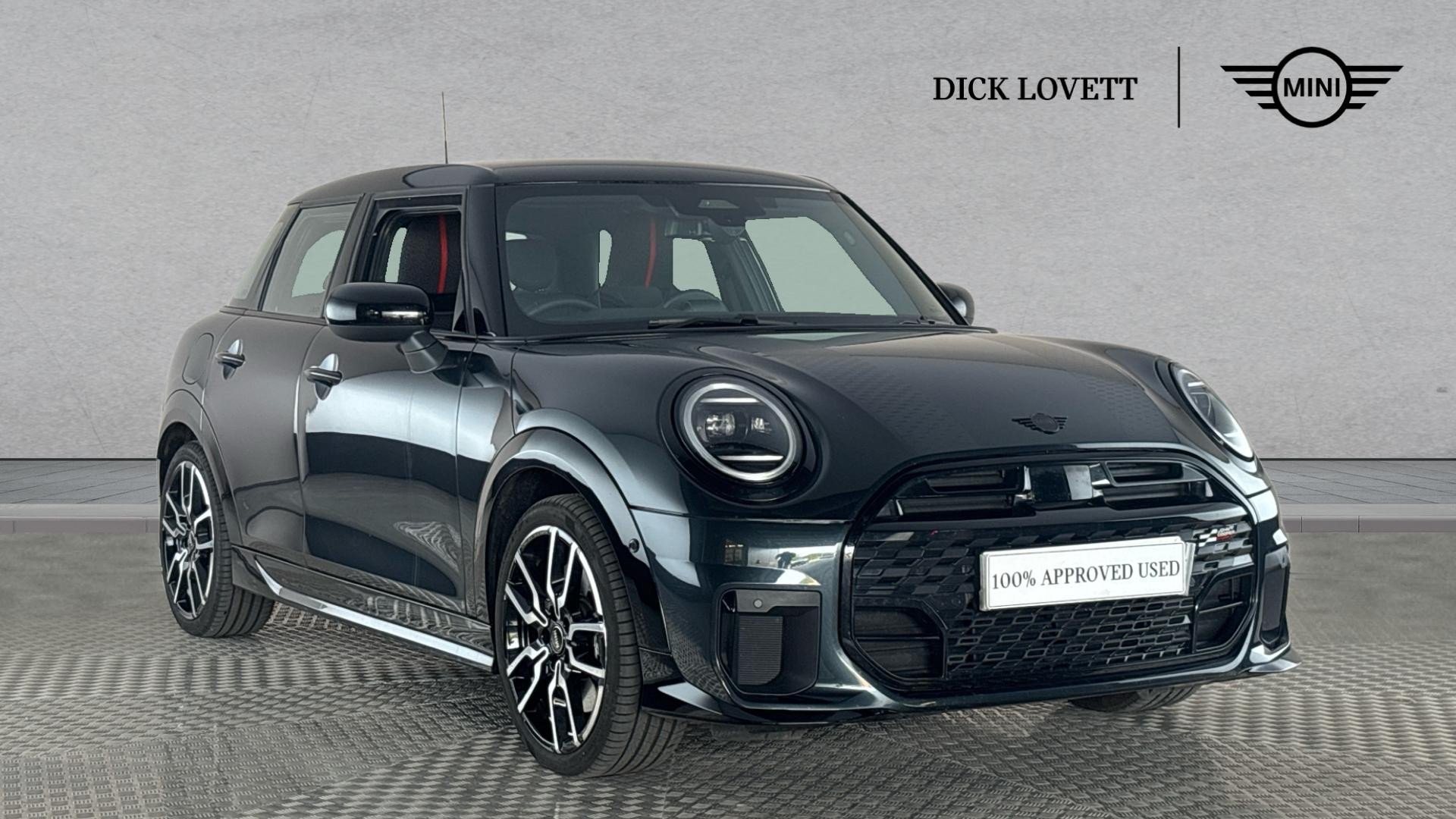 Main listing image - MINI Hatchback 5dr