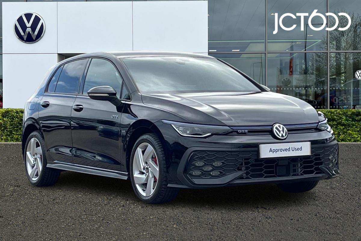 Main listing image - Volkswagen Golf GTE