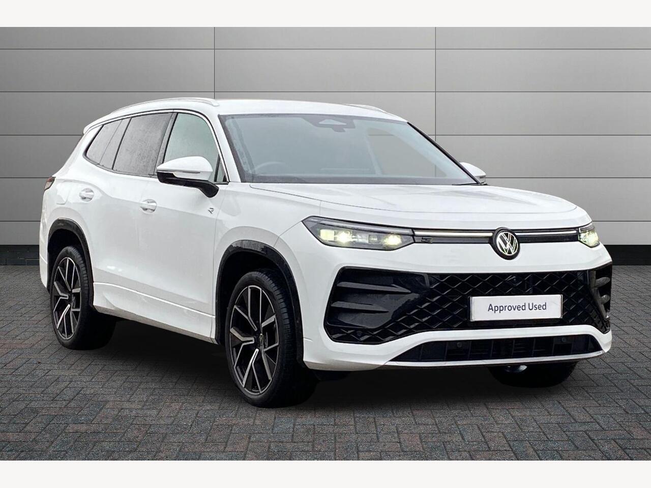 Main listing image - Volkswagen Tayron
