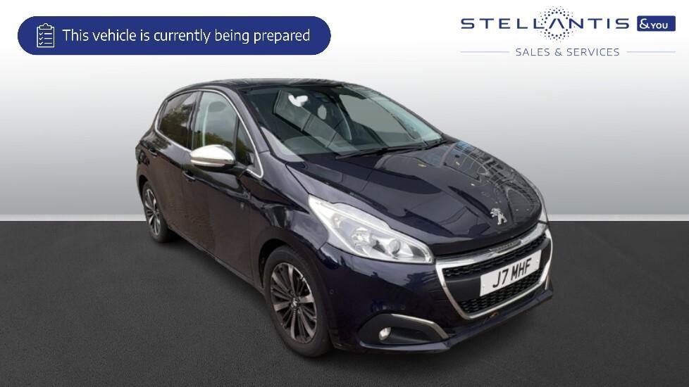 Main listing image - Peugeot 208