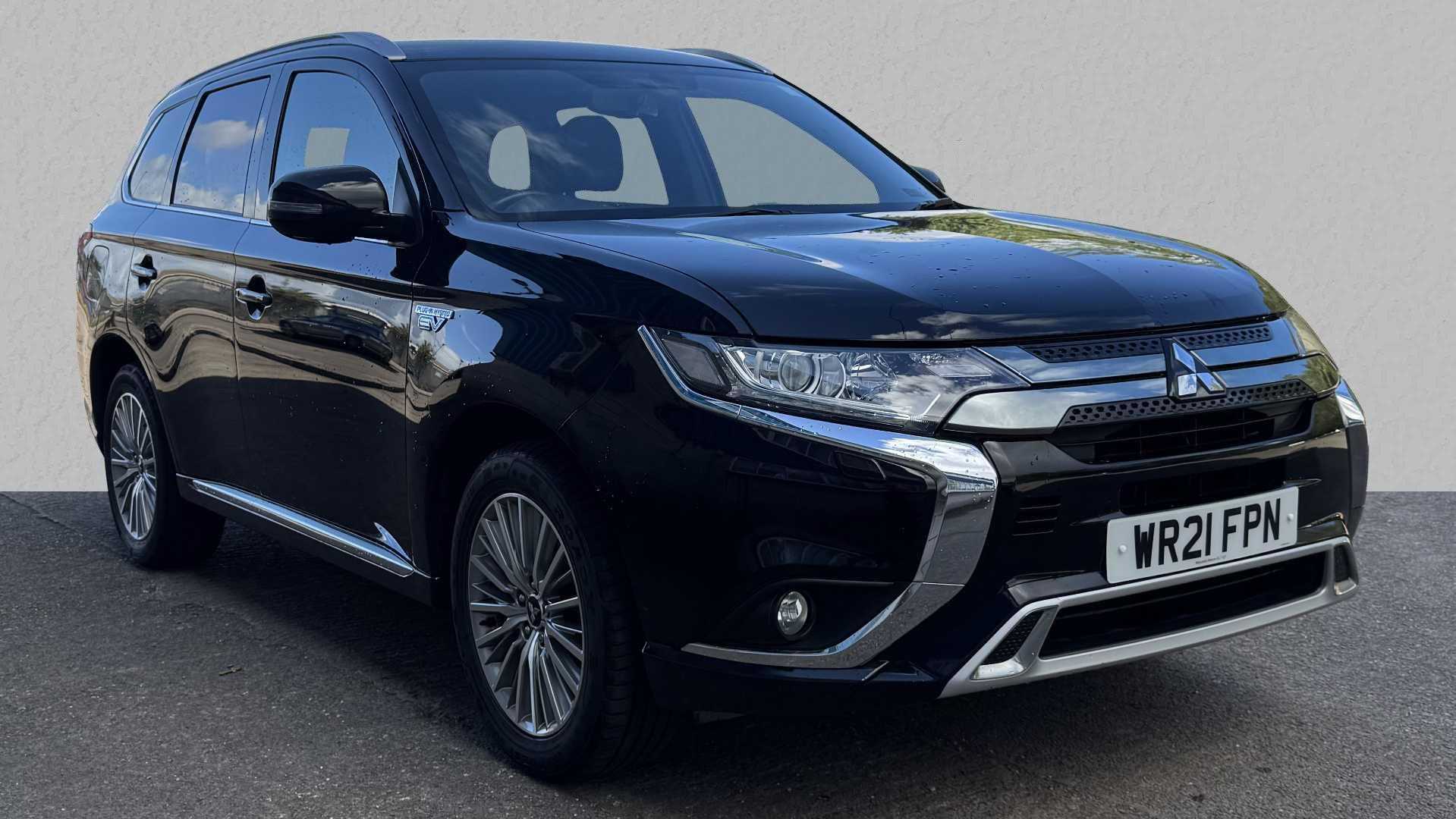 Main listing image - Mitsubishi Outlander