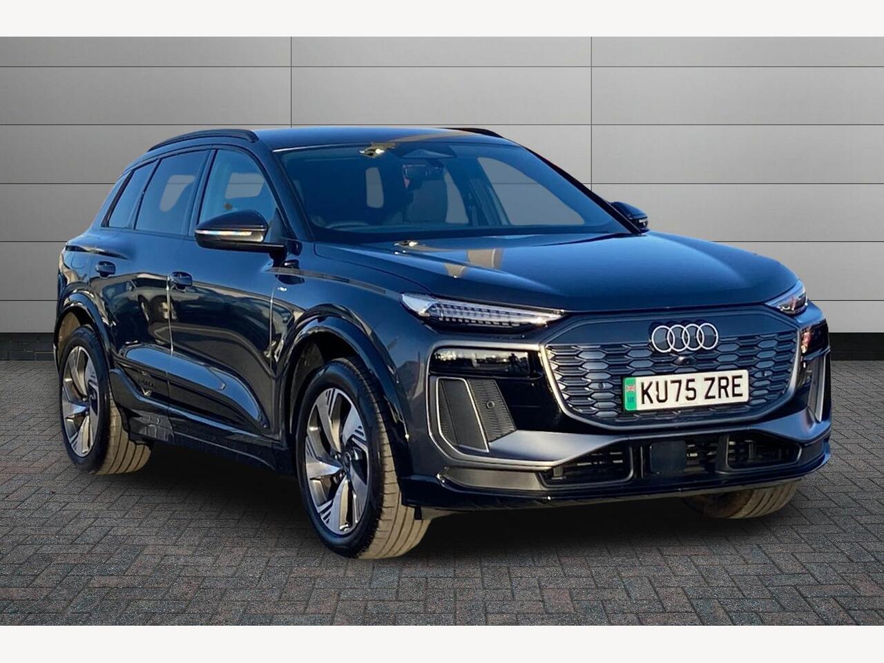 Main listing image - Audi Q6 e-tron