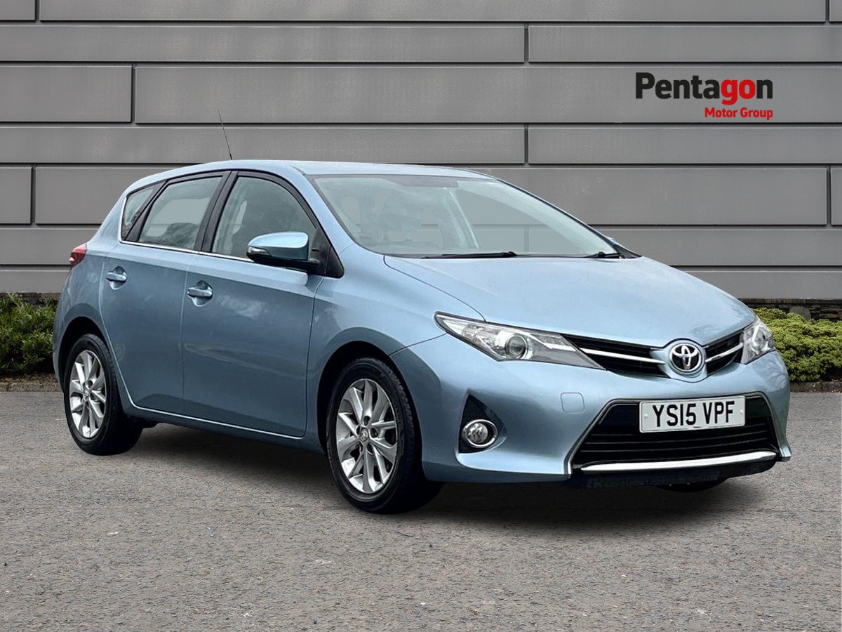 Main listing image - Toyota Auris