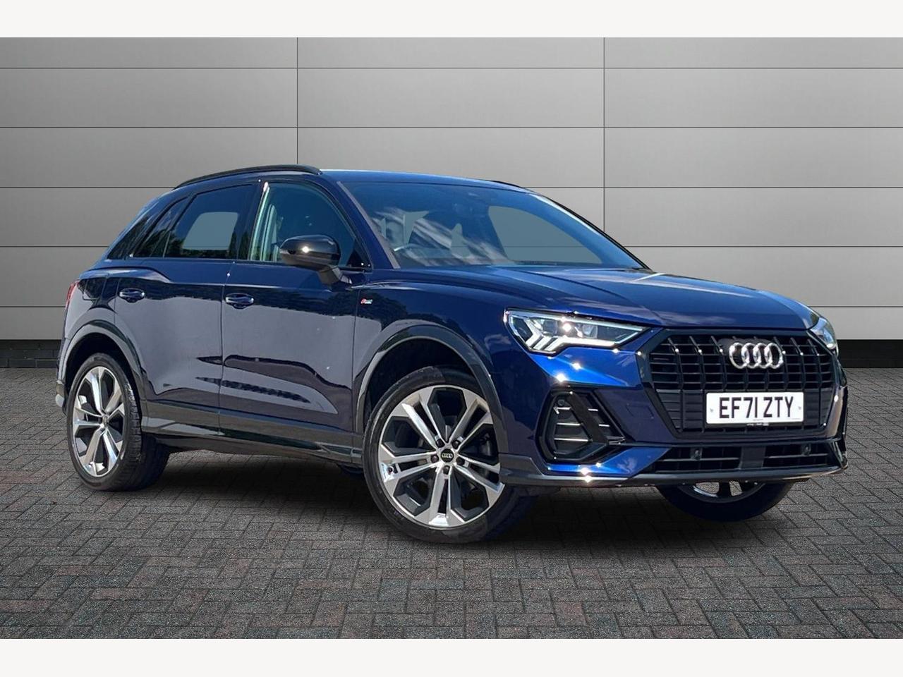 Main listing image - Audi Q3