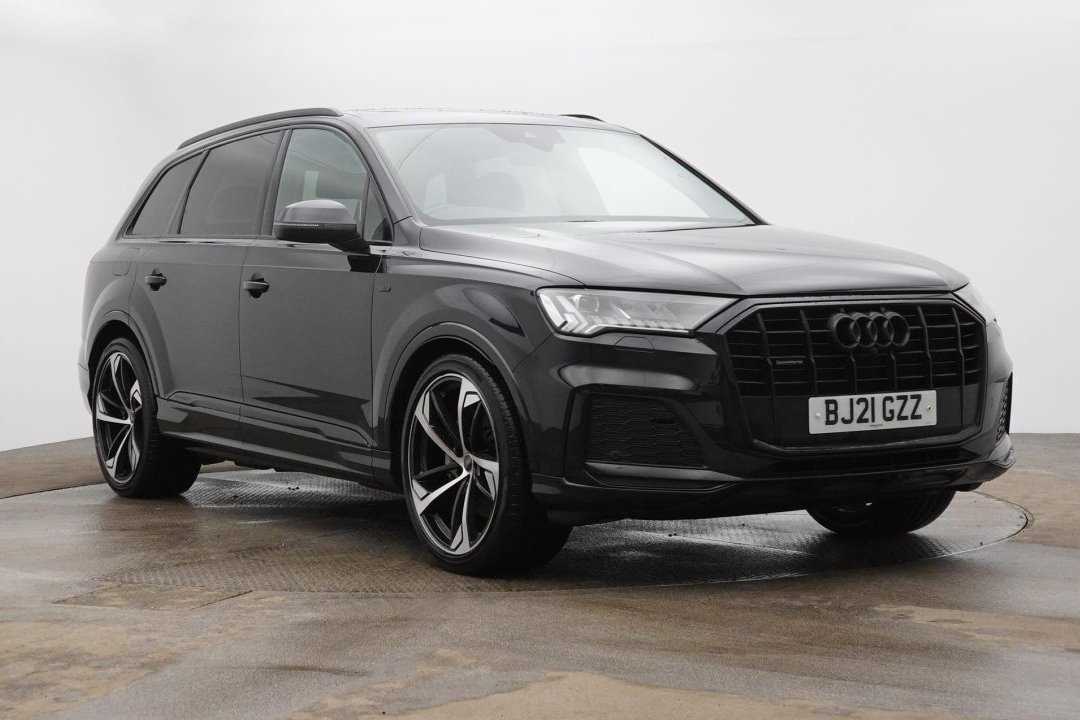 Main listing image - Audi Q7