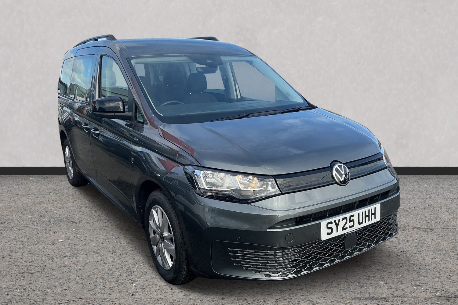 Main listing image - Volkswagen Caddy California Maxi
