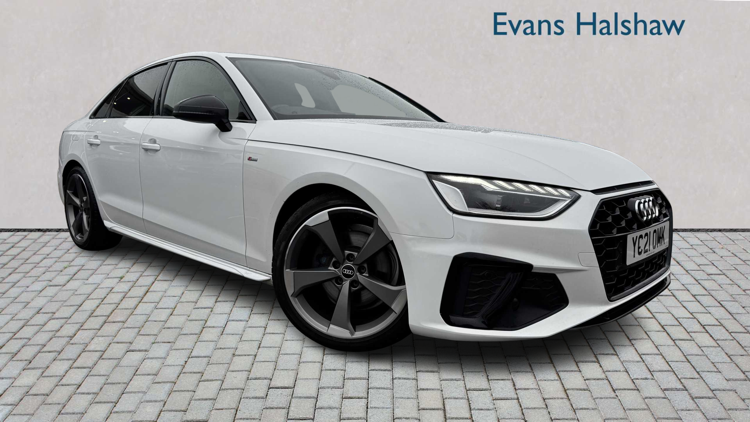 Main listing image - Audi A4