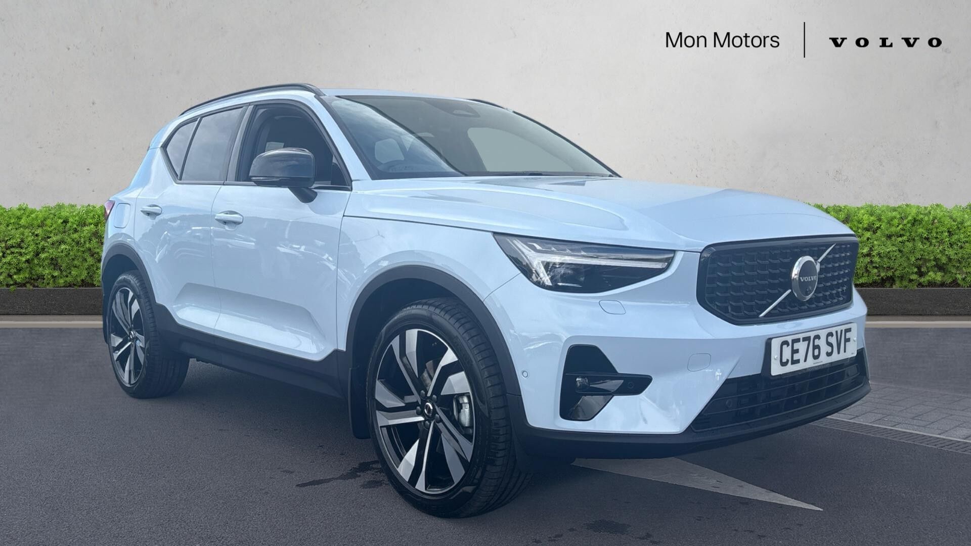 Main listing image - Volvo XC40