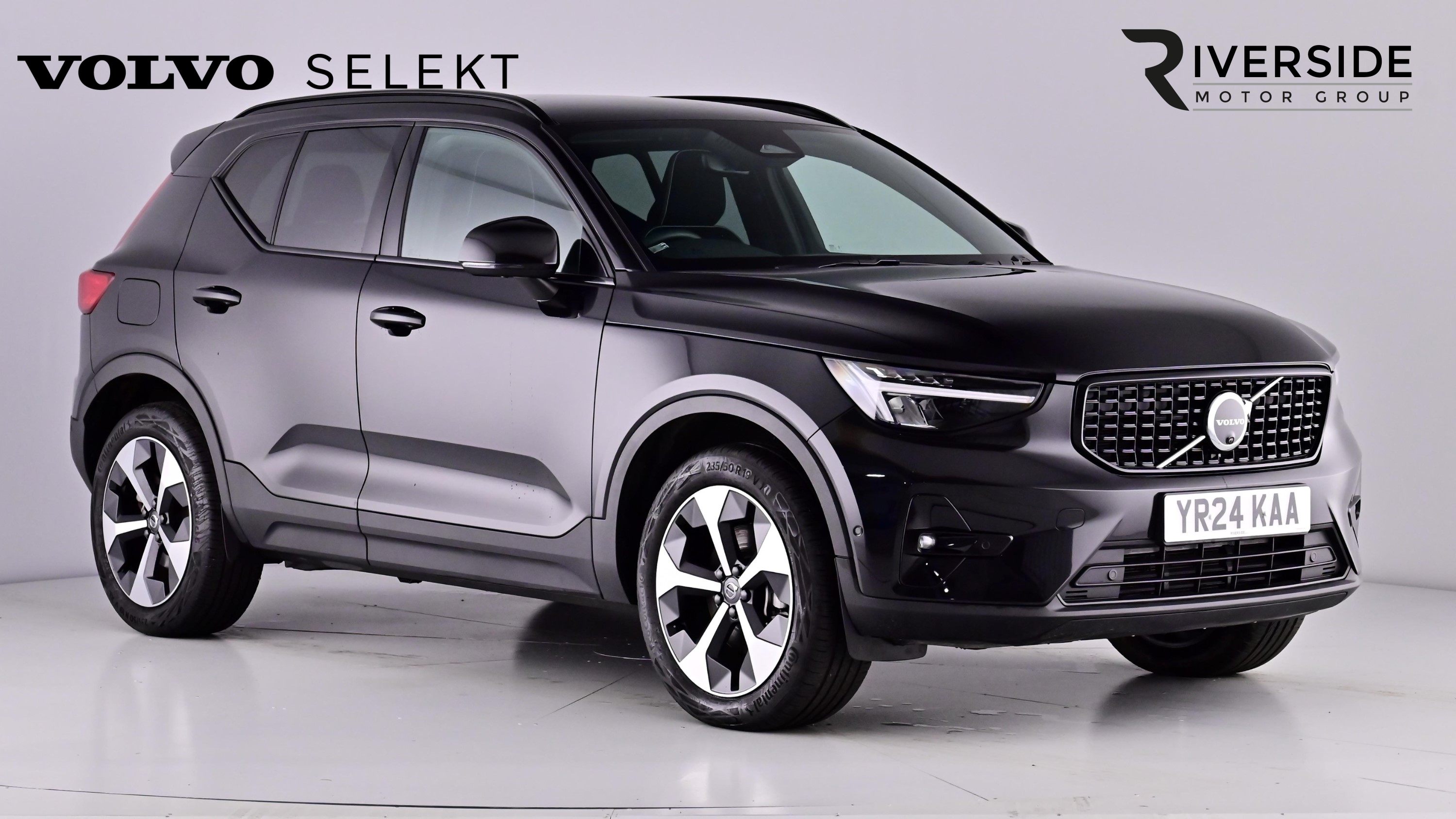 Main listing image - Volvo XC40