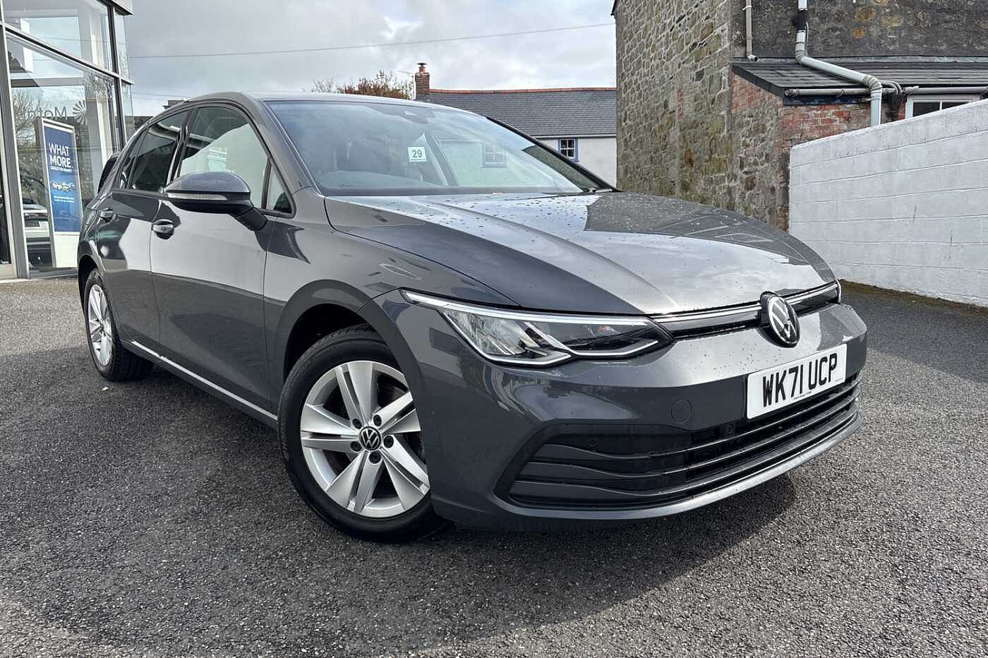 Main listing image - Volkswagen Golf