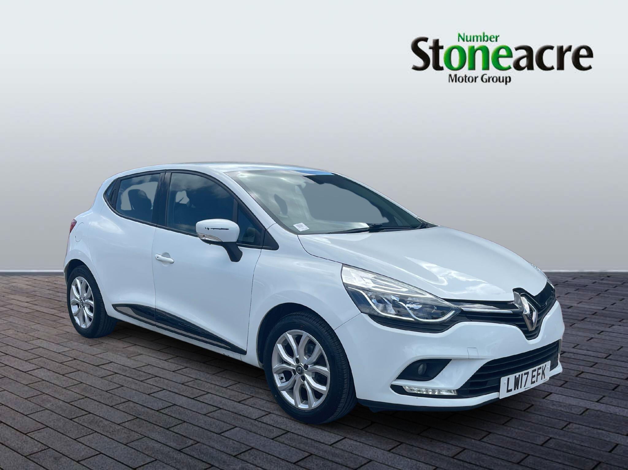 Main listing image - Renault Clio