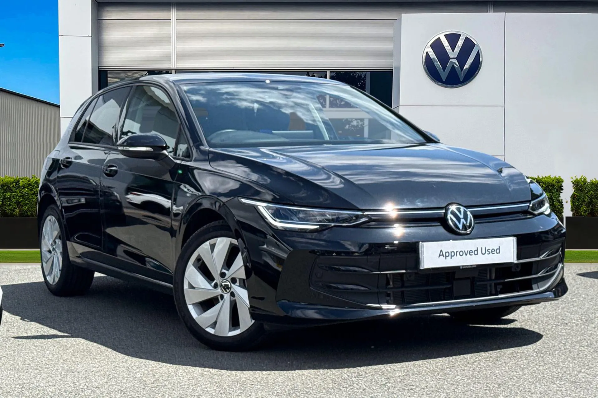 Main listing image - Volkswagen Golf