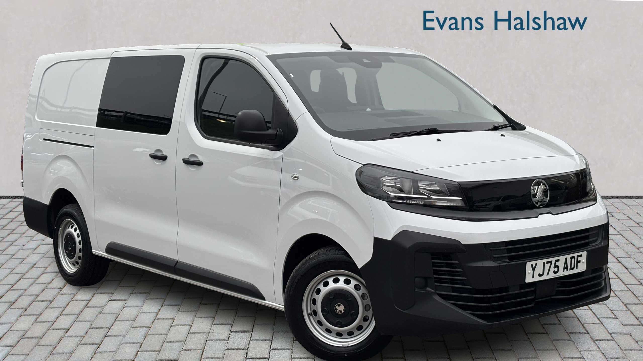 Main listing image - Vauxhall Vivaro