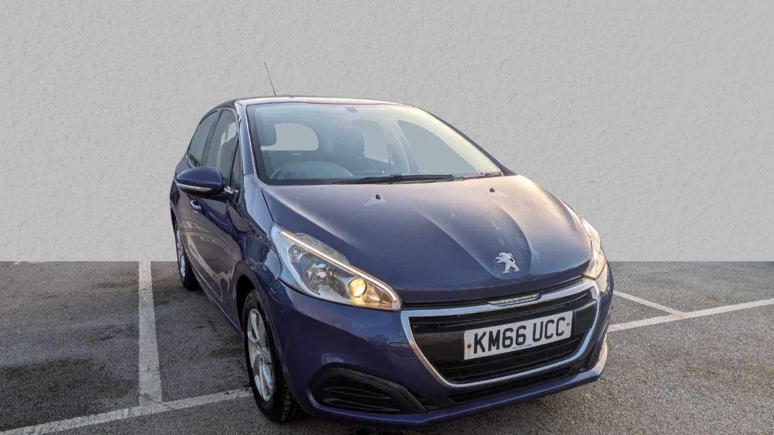 Main listing image - Peugeot 208