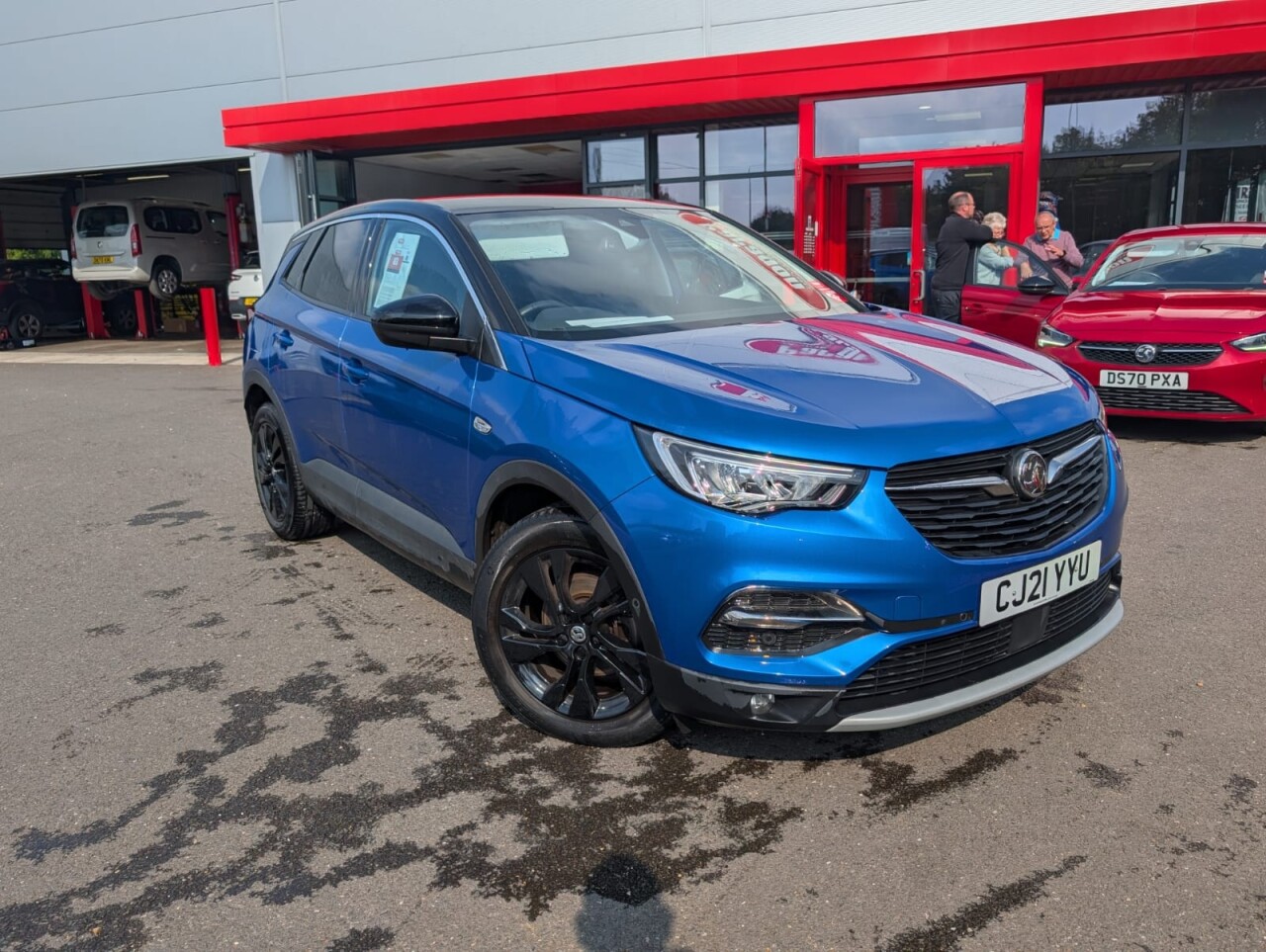 Main listing image - Vauxhall Grandland X