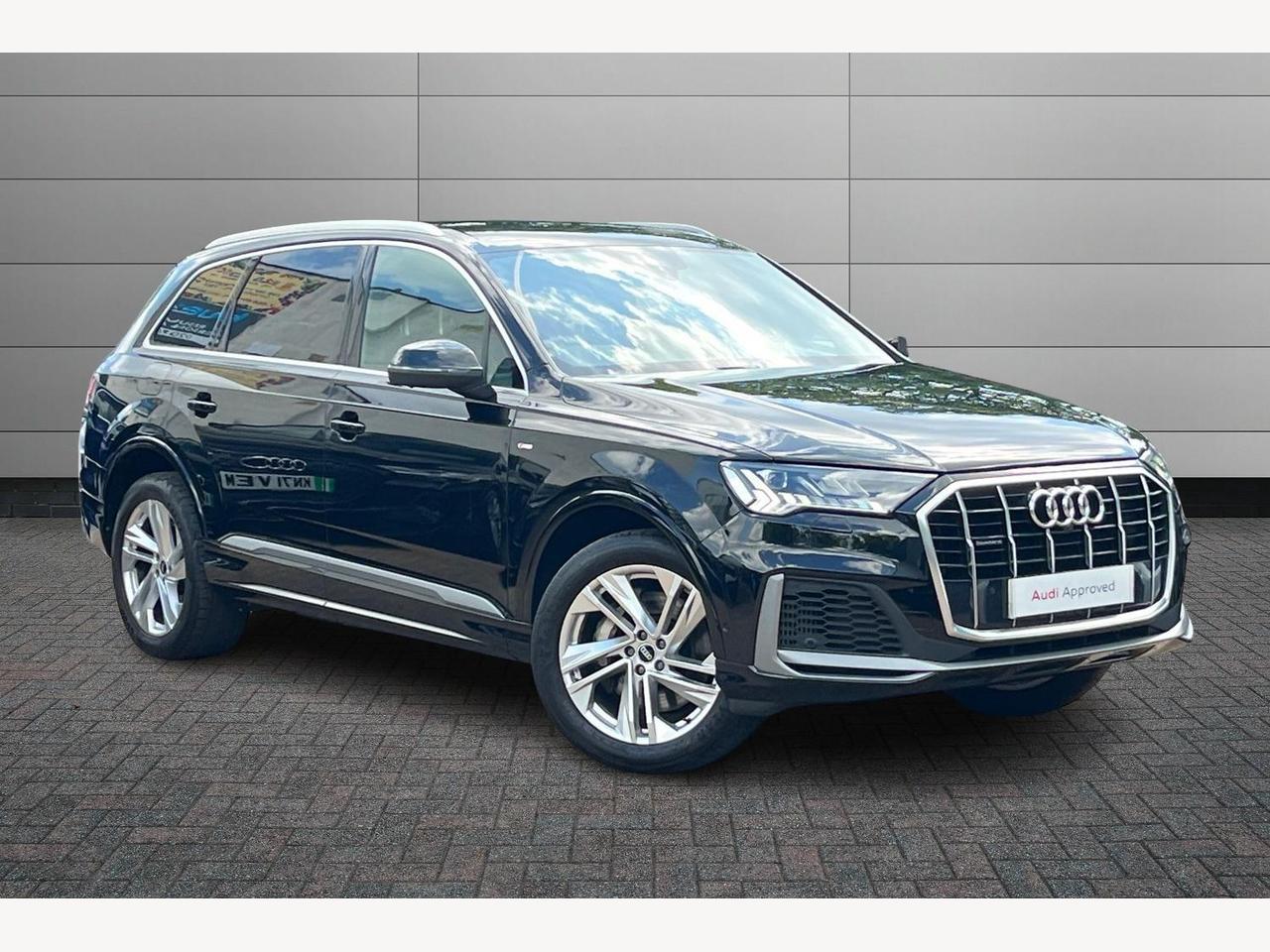 Main listing image - Audi Q7