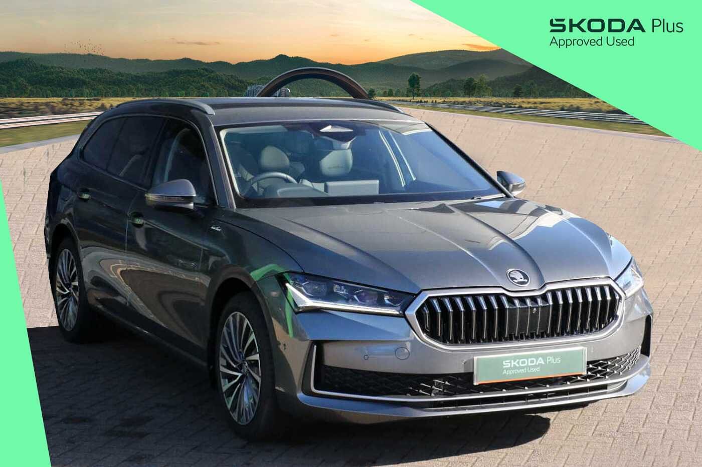 Main listing image - Skoda Superb Estate