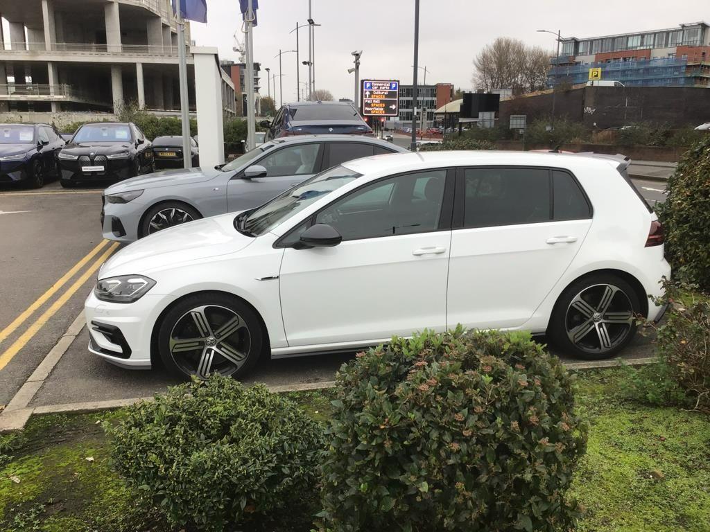 Main listing image - Volkswagen Golf R