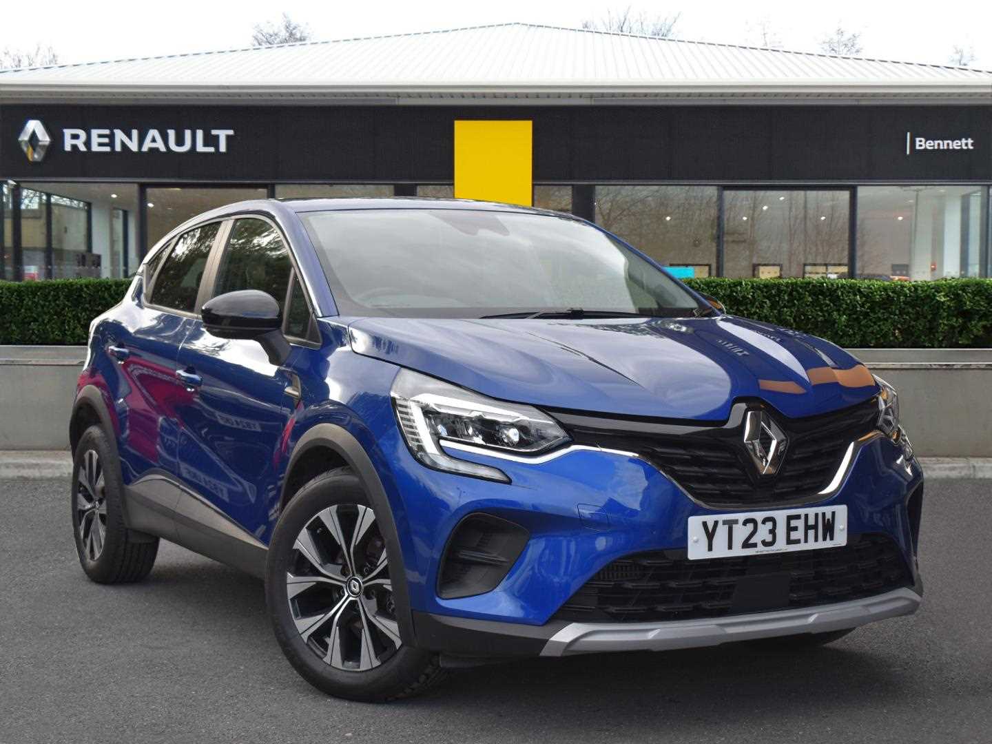 Main listing image - Renault Captur