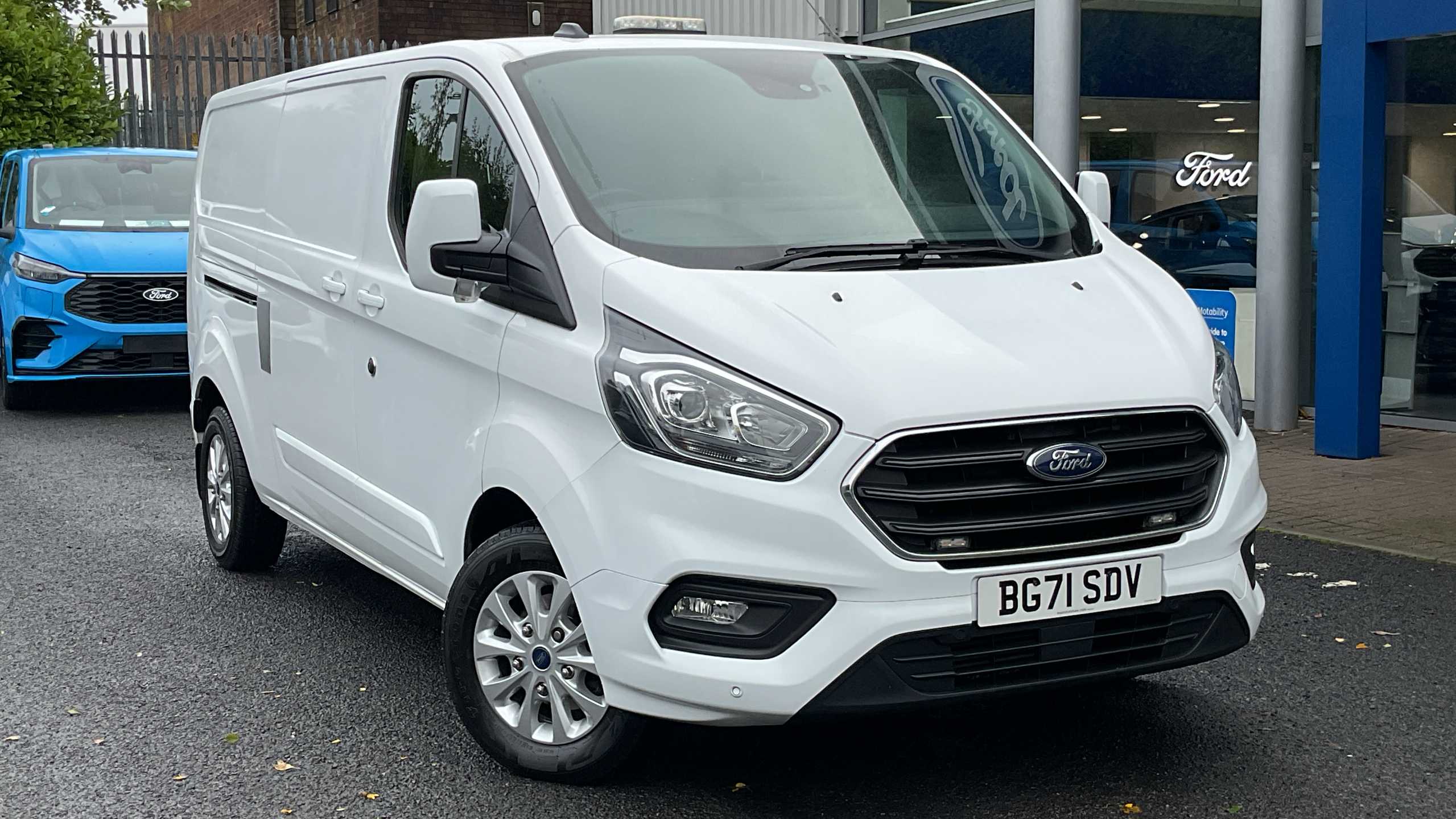 Main listing image - Ford Transit Custom