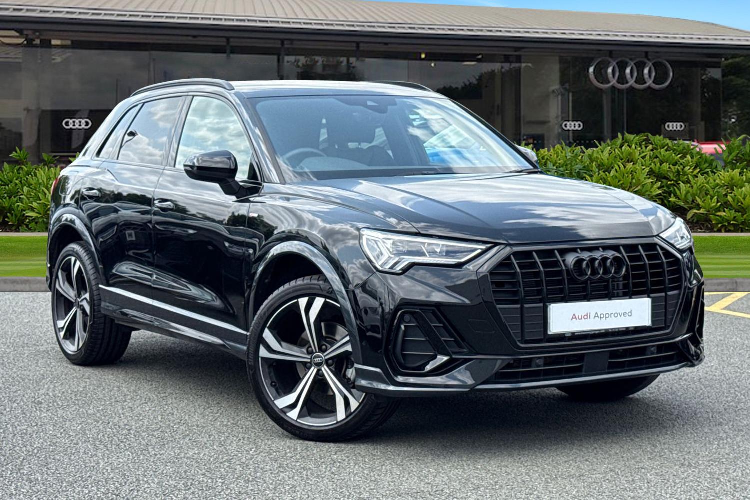 Main listing image - Audi Q3