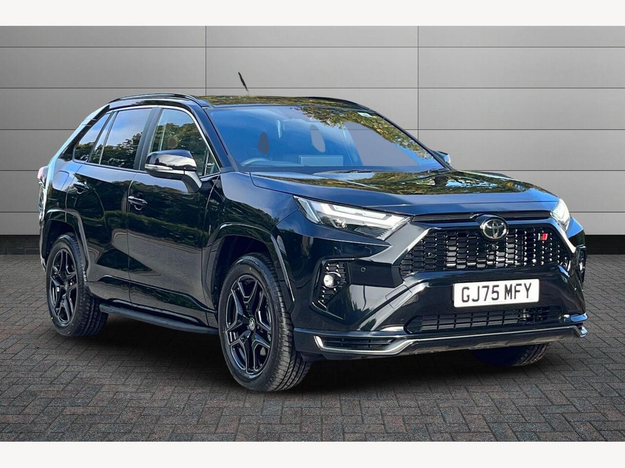 Main listing image - Toyota RAV4