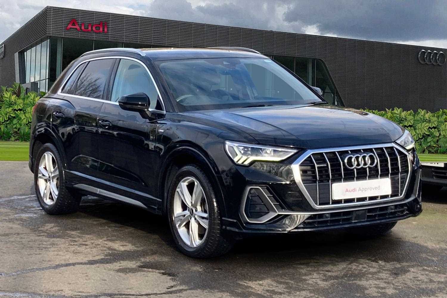 Main listing image - Audi Q3