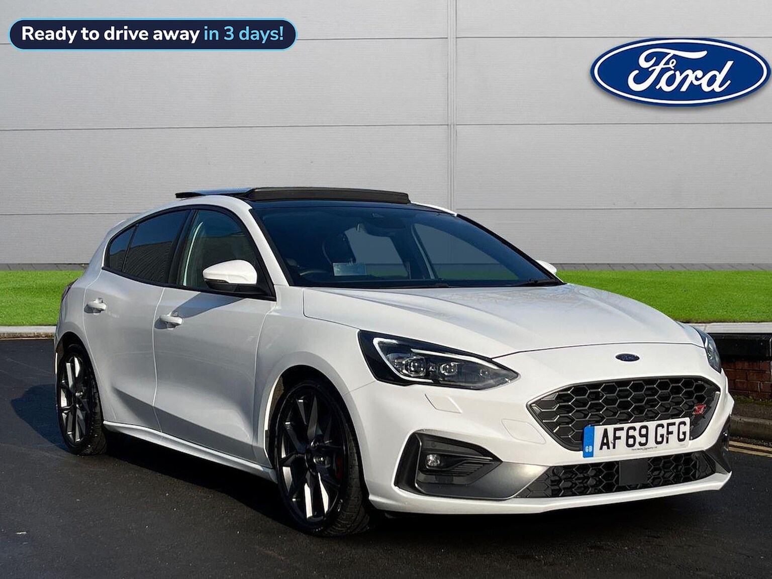 Main listing image - Ford Focus ST