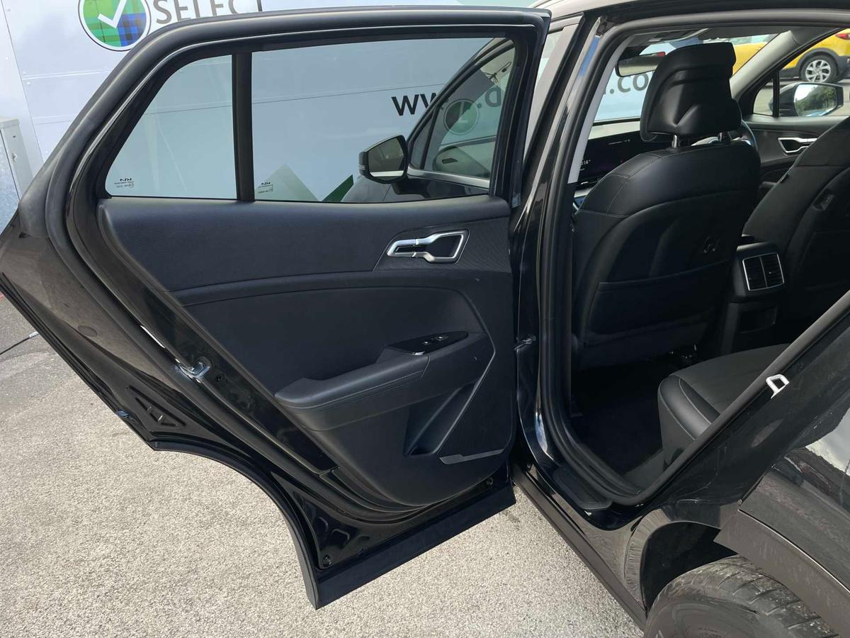Main listing image - Kia Sportage