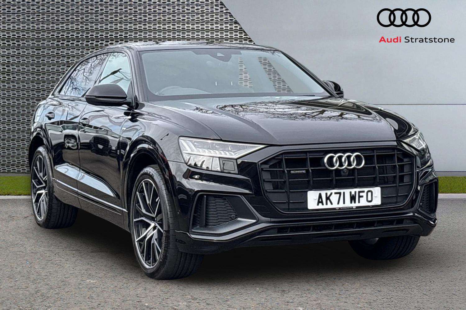 Main listing image - Audi Q8