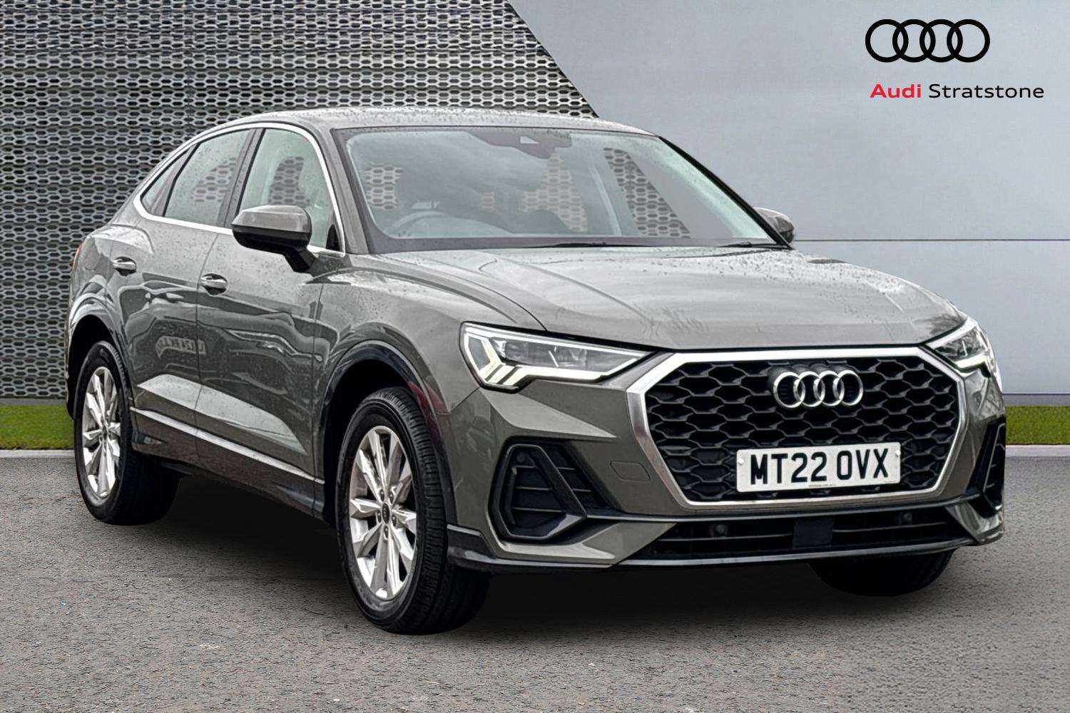Main listing image - Audi Q3