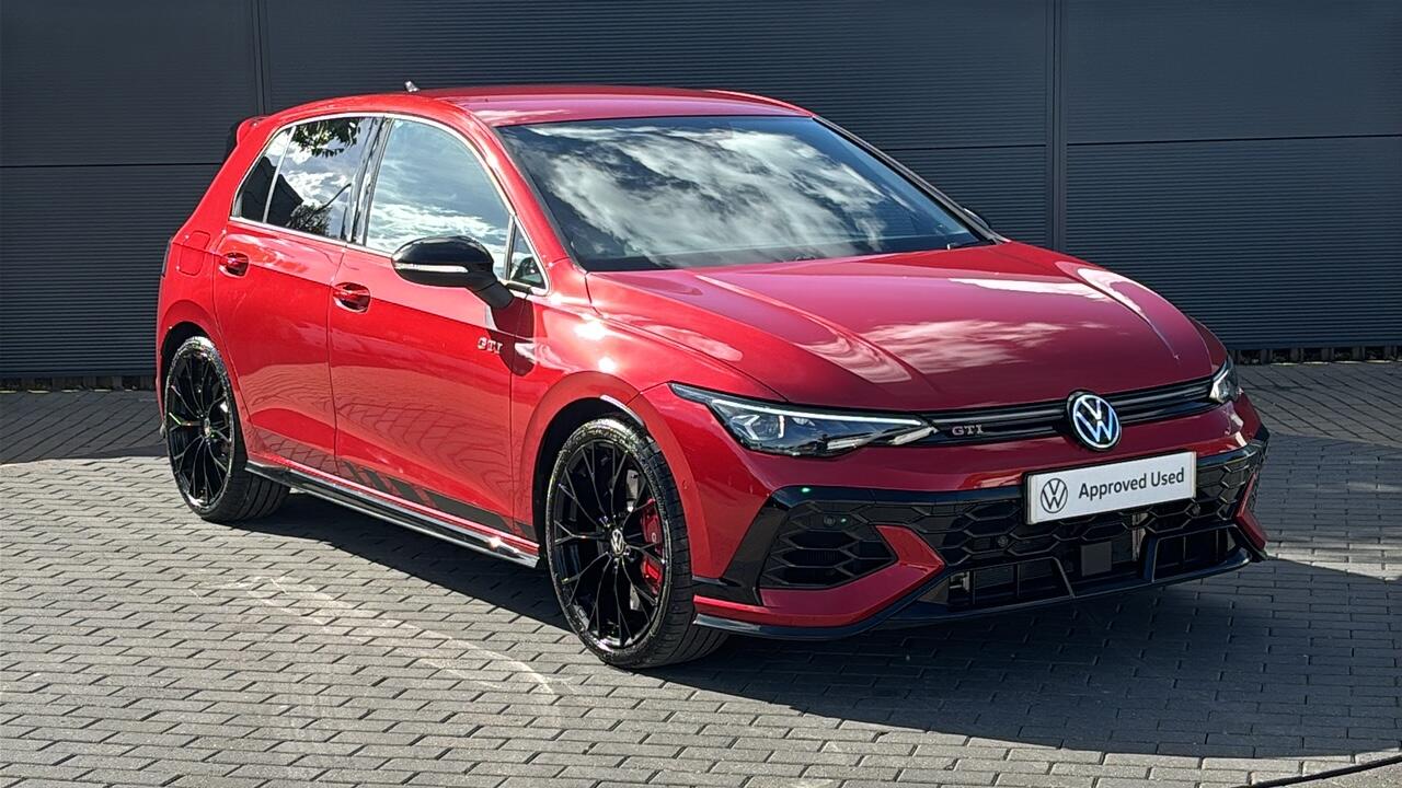 Main listing image - Volkswagen Golf