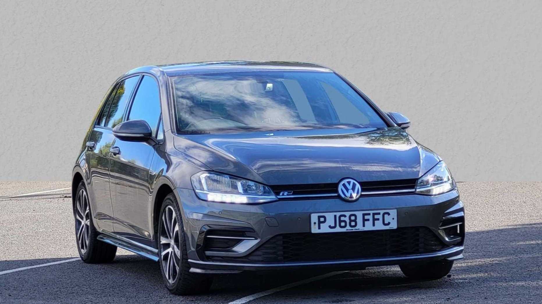 Main listing image - Volkswagen Golf