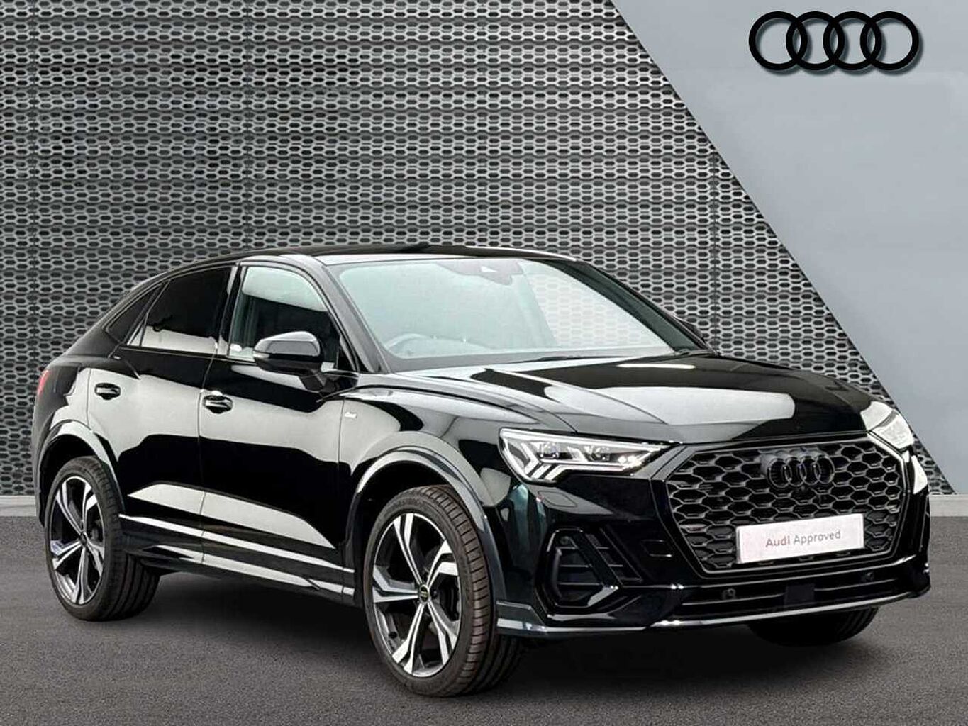 Main listing image - Audi Q3